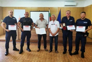 БЧК ОТЛИЧИ ПОЛИЦЕЙСКИТЕ СЛУЖИТЕЛИ, СПАСИЛИ 14-ГОДИШНО МОМЧЕ ОТ ВОДИТЕ НА РЕКА МАРИЦА